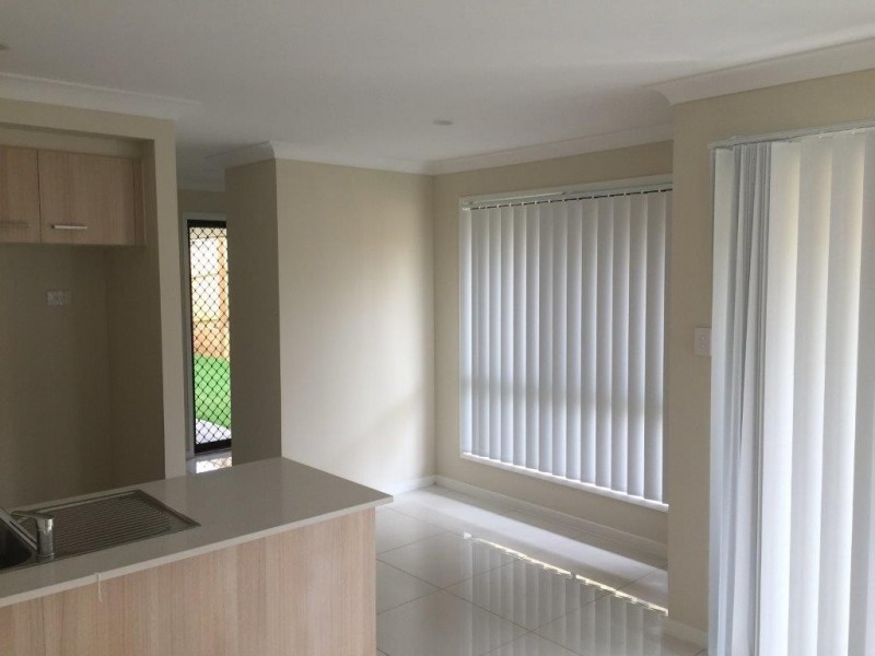 1/10 Dawson Place, Brassall QLD 4305