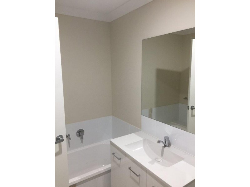 1/10 Dawson Place, Brassall QLD 4305