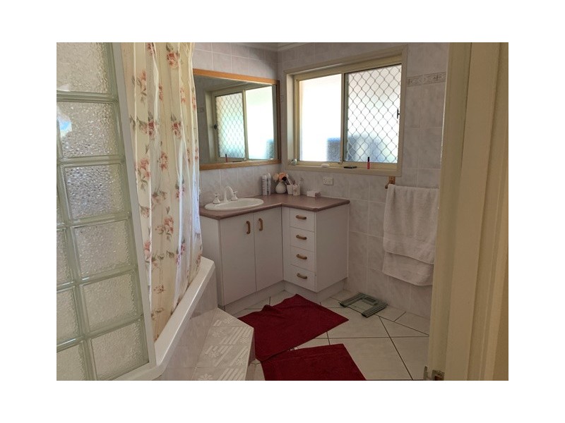 10 Lyrebird Road, Regency Downs QLD 4341