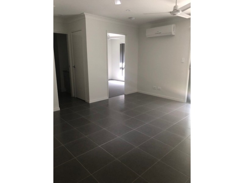 2/10 Gooloowan Circuit, Brassall QLD 4305