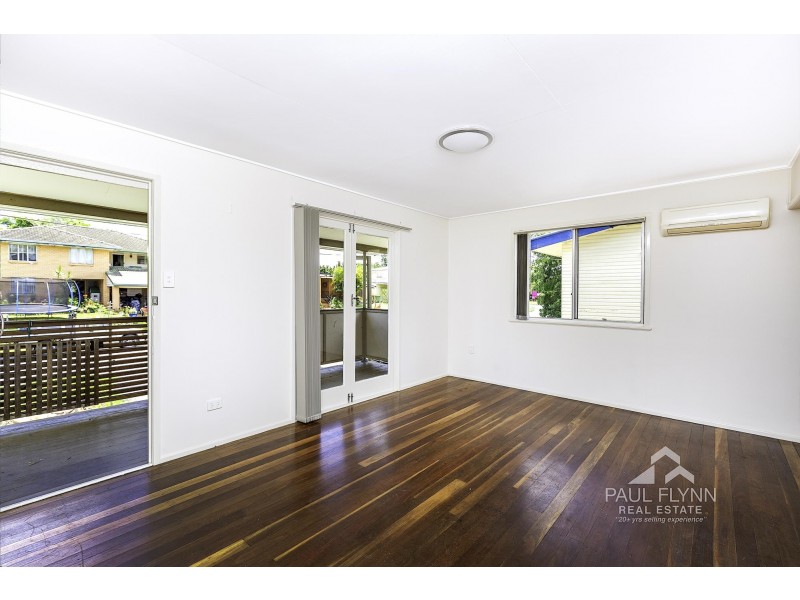 17 Knight Avenue, Silkstone QLD 4304