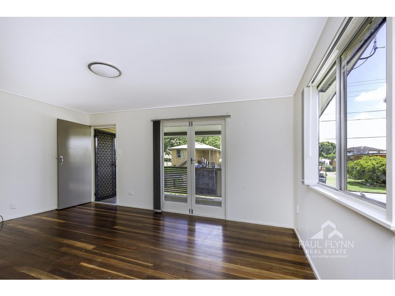 17 Knight Avenue, Silkstone QLD 4304