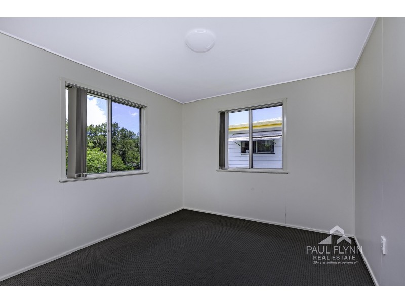 17 Knight Avenue, Silkstone QLD 4304