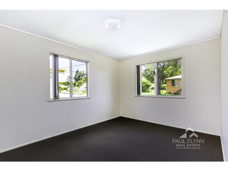 17 Knight Avenue, Silkstone QLD 4304