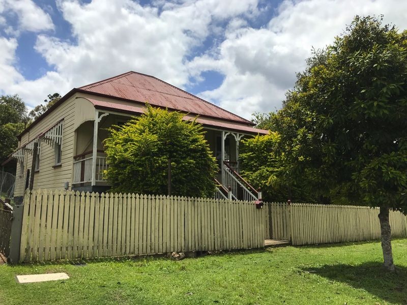 19 Moffatt Street, Ipswich QLD 4305