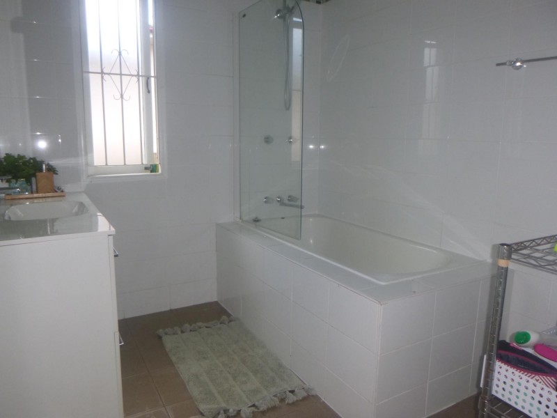 70 Fernvale Road, Brassall QLD 4305