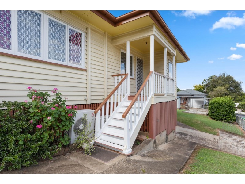 8 Raymond Street, North Ipswich QLD 4305