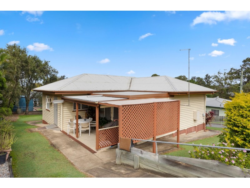 8 Raymond Street, North Ipswich QLD 4305