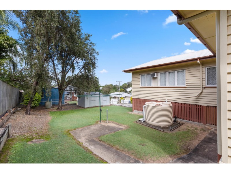 8 Raymond Street, North Ipswich QLD 4305