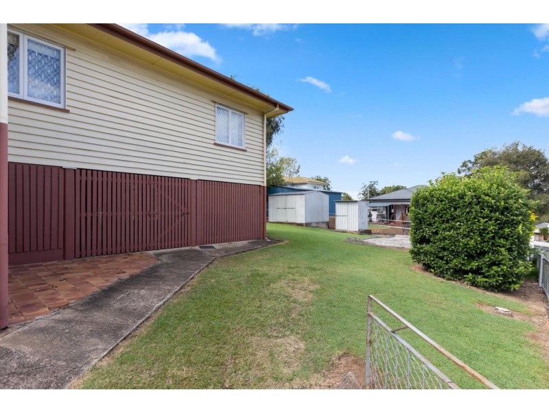 8 Raymond Street, North Ipswich QLD 4305