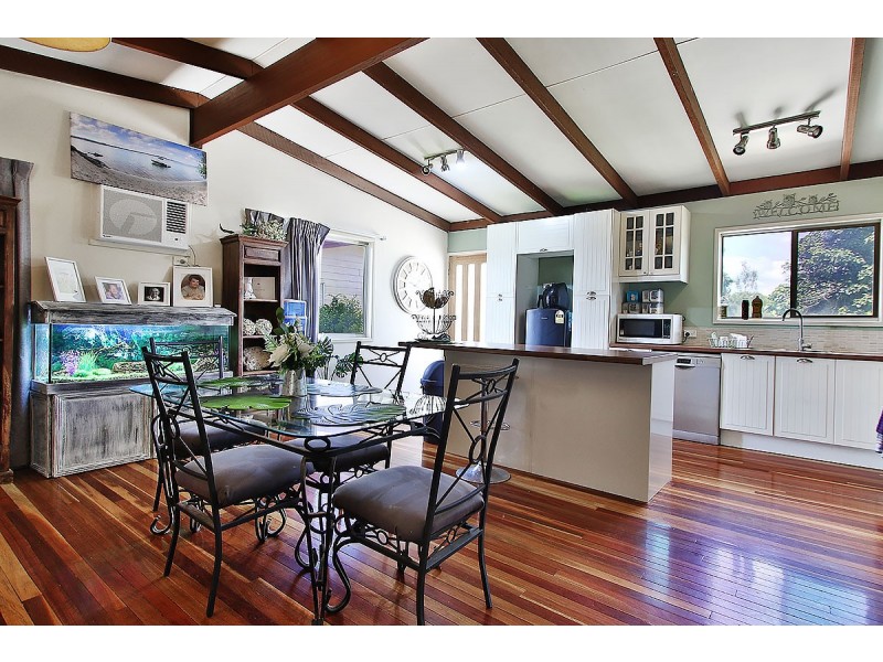 230 Whitehill Road, Raceview QLD 4305