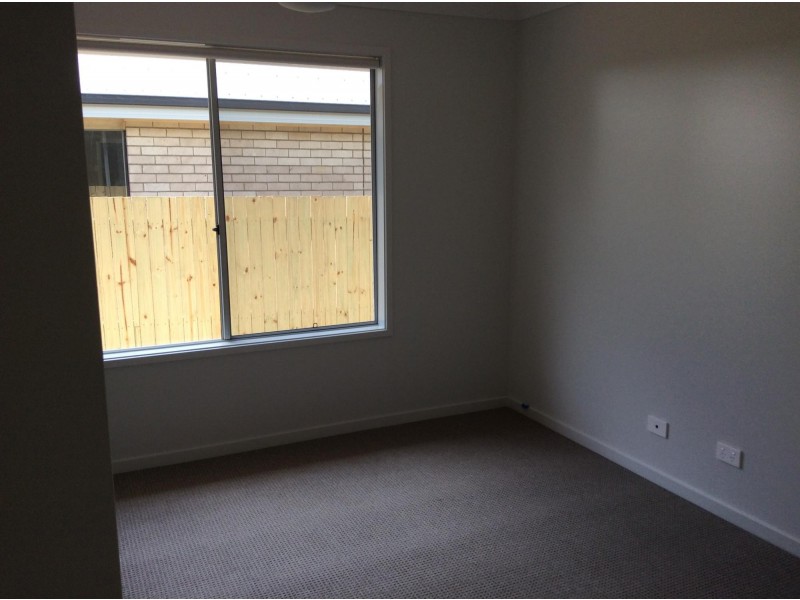 14 Stirling Circuit, Redbank Plains QLD 4301