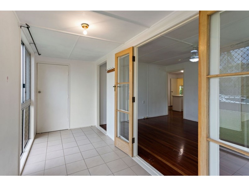 30 Edwards Street, Eastern Heights QLD 4305