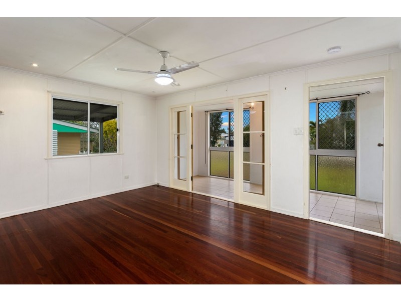 30 Edwards Street, Eastern Heights QLD 4305