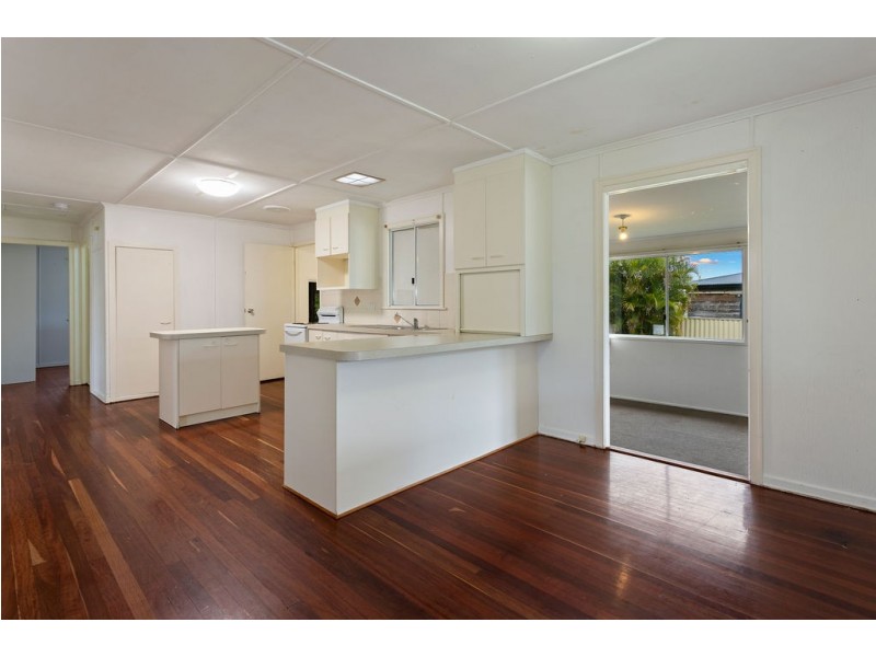 30 Edwards Street, Eastern Heights QLD 4305