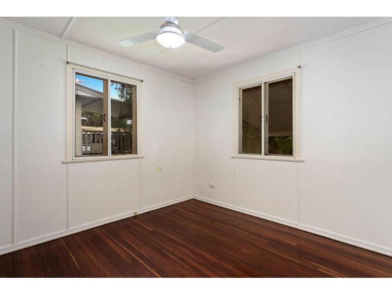 30 Edwards Street, Eastern Heights QLD 4305