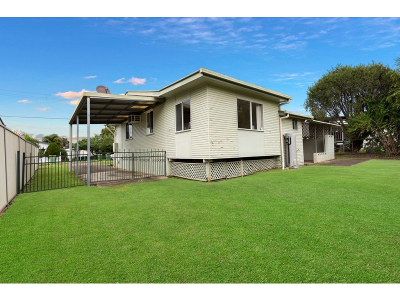 30 Edwards Street, Eastern Heights QLD 4305