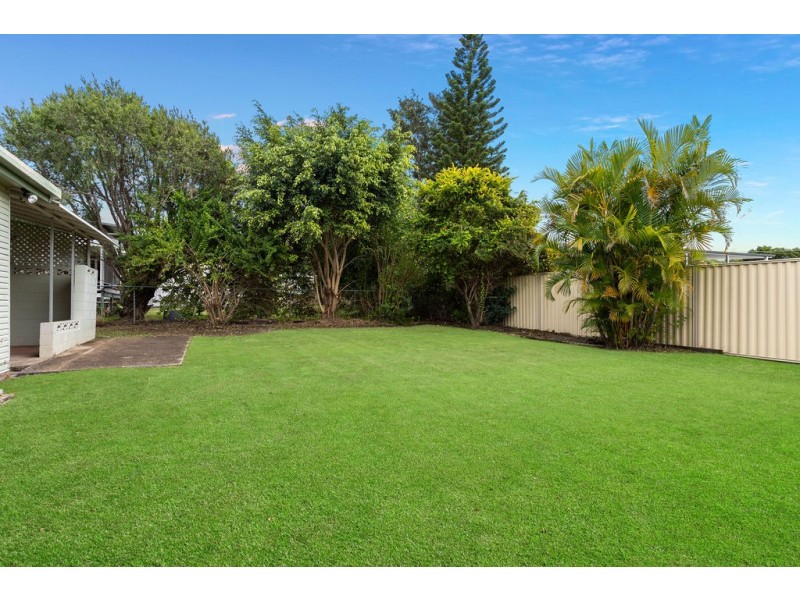 30 Edwards Street, Eastern Heights QLD 4305