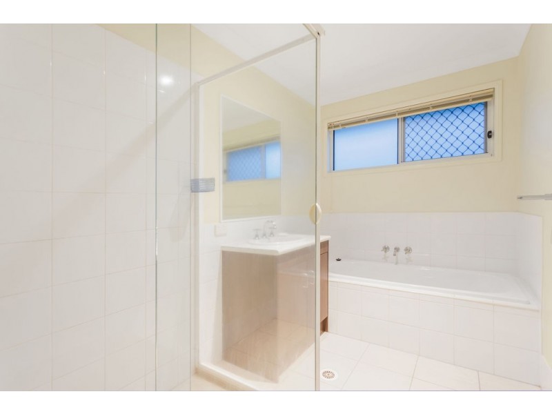 18 Birru Place, Rosewood QLD 4340