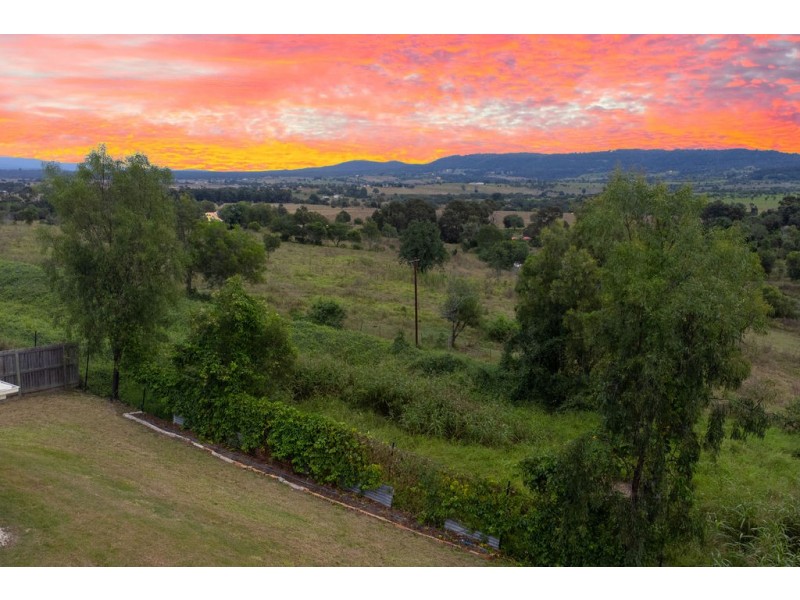 18 Birru Place, Rosewood QLD 4340