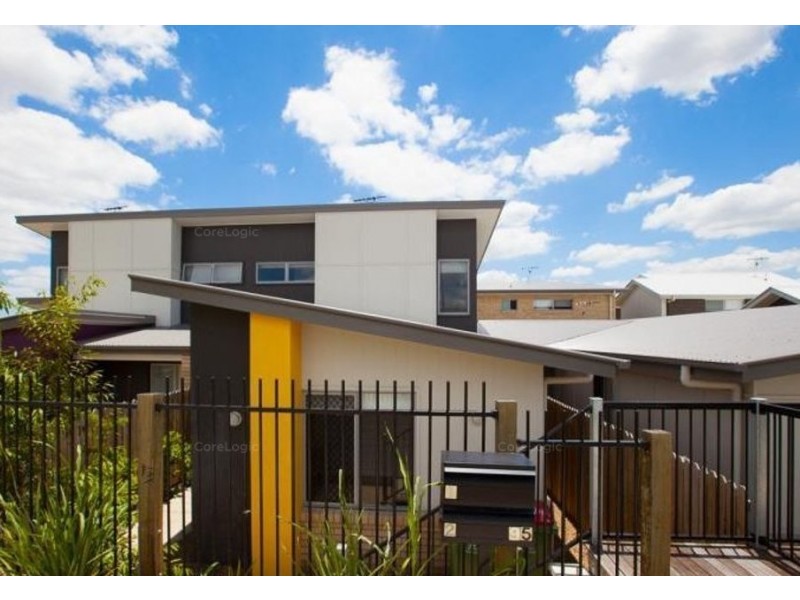 2/95 Lamington Drive, Redbank Plains QLD 4301