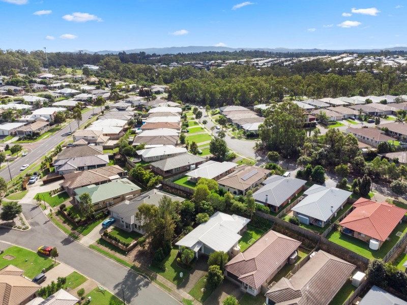 9 Livinus Place, Augustine Heights QLD 4300