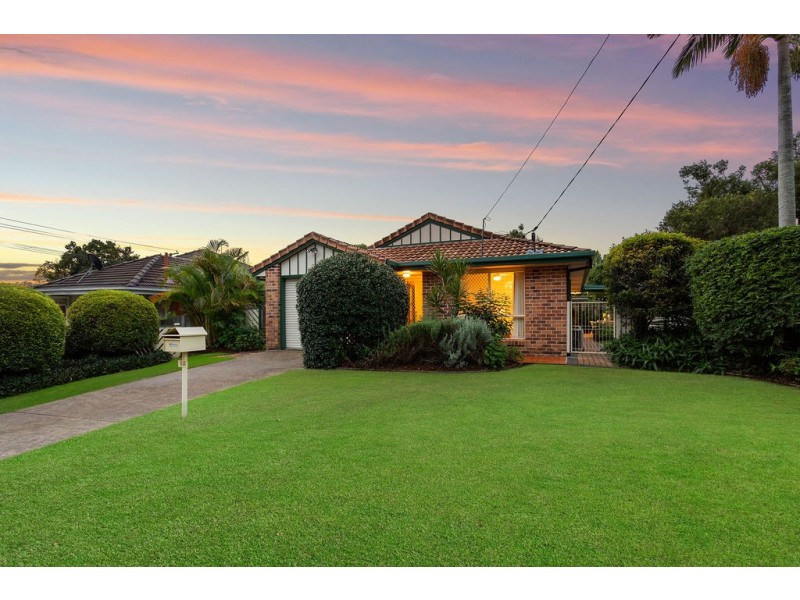 8a Turner Street, Eastern Heights QLD 4305