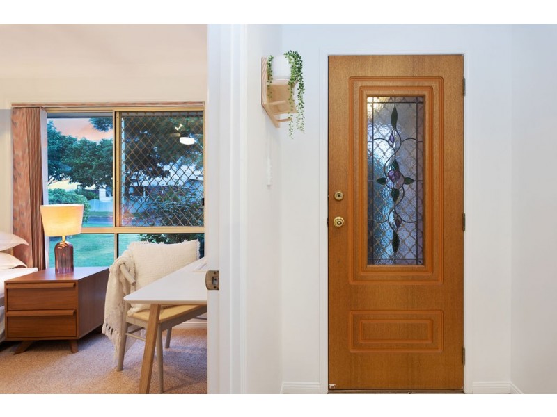 8a Turner Street, Eastern Heights QLD 4305