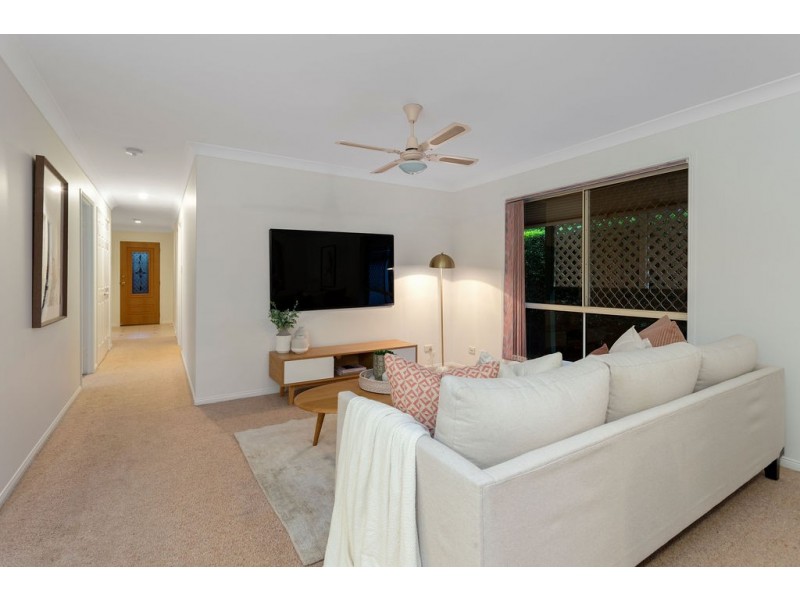 8a Turner Street, Eastern Heights QLD 4305