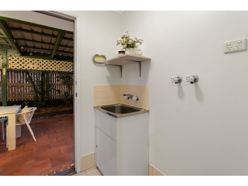 8a Turner Street, Eastern Heights QLD 4305