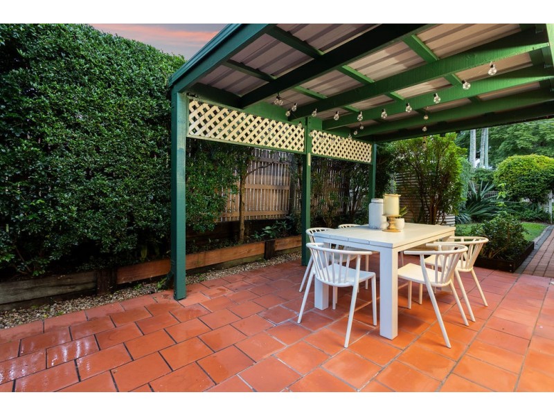 8a Turner Street, Eastern Heights QLD 4305