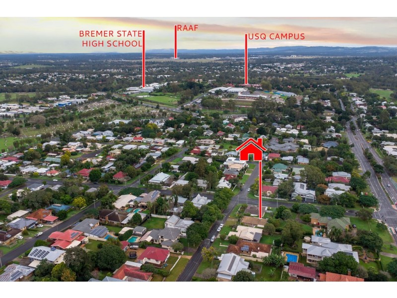 8a Turner Street, Eastern Heights QLD 4305