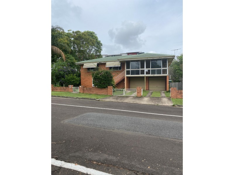 2 Pelican Street, North Ipswich QLD 4305