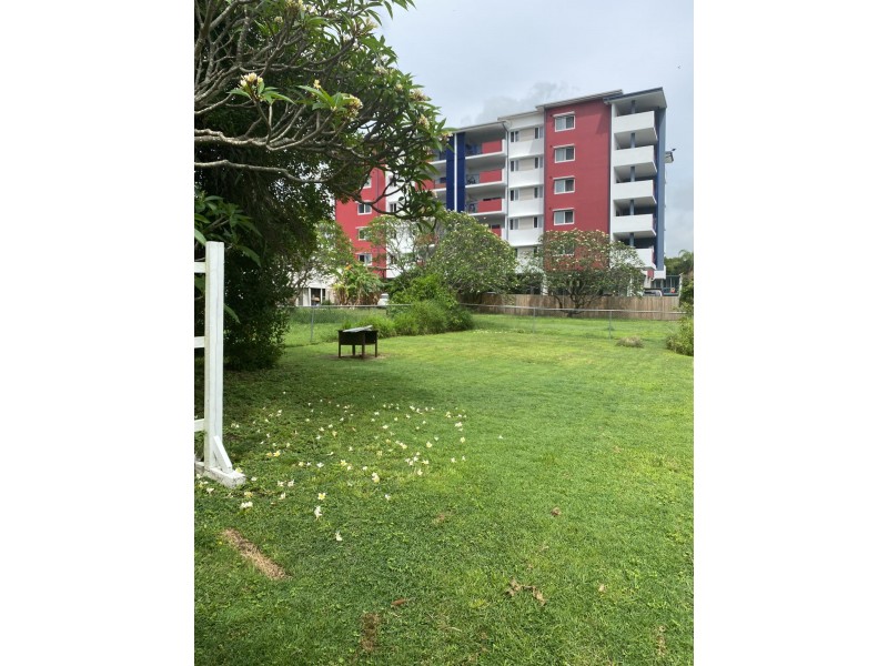 2 Pelican Street, North Ipswich QLD 4305