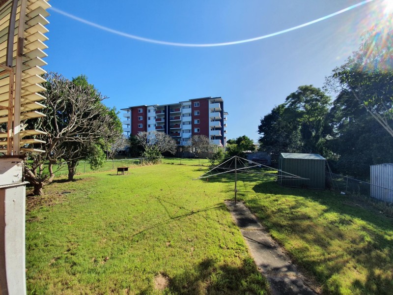 2 Pelican Street, North Ipswich QLD 4305