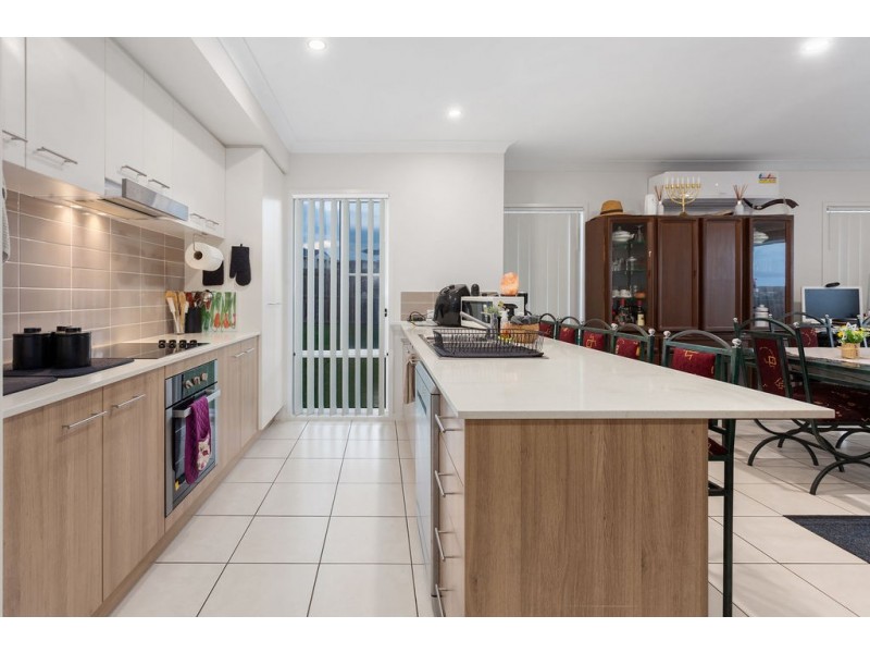 2 Dawson Place, Brassall QLD 4305