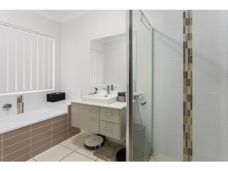 2 Dawson Place, Brassall QLD 4305