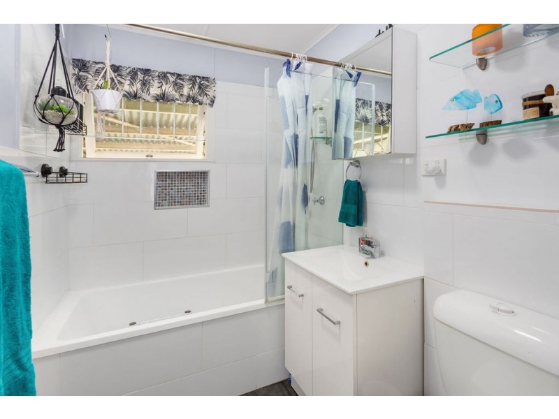 36a Dwyer Street, Silkstone QLD 4304