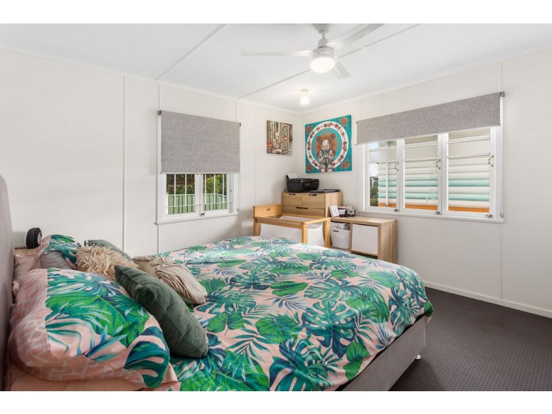 36a Dwyer Street, Silkstone QLD 4304