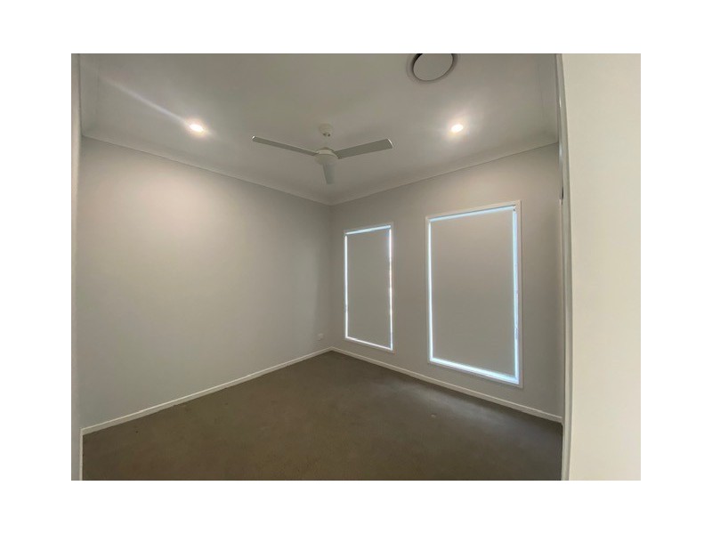 55 John Street, Walloon QLD 4306