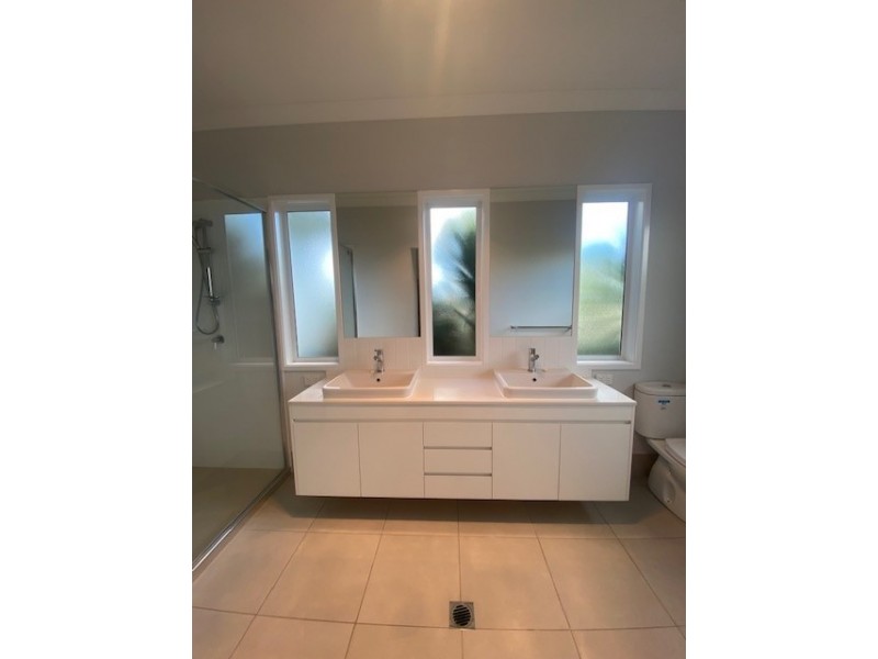55 John Street, Walloon QLD 4306