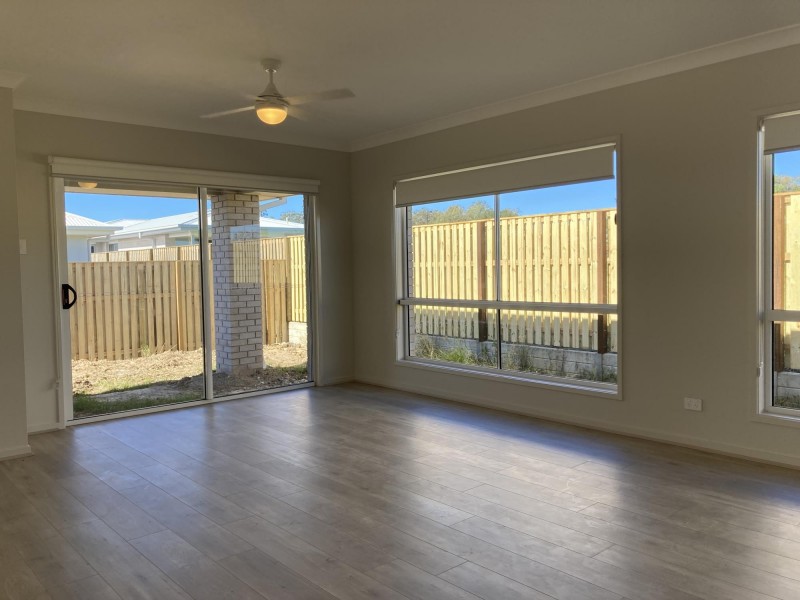 8 Highfield St, Bundamba QLD 4304