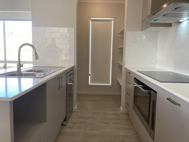 8 Highfield St, Bundamba QLD 4304