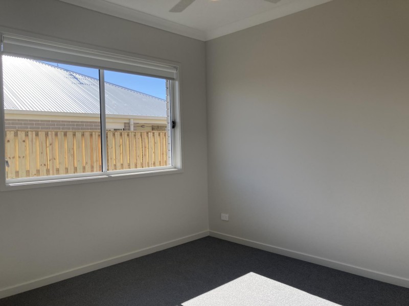 8 Highfield St, Bundamba QLD 4304