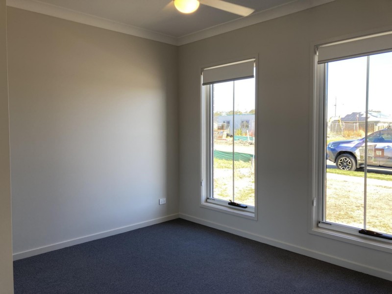 8 Highfield St, Bundamba QLD 4304