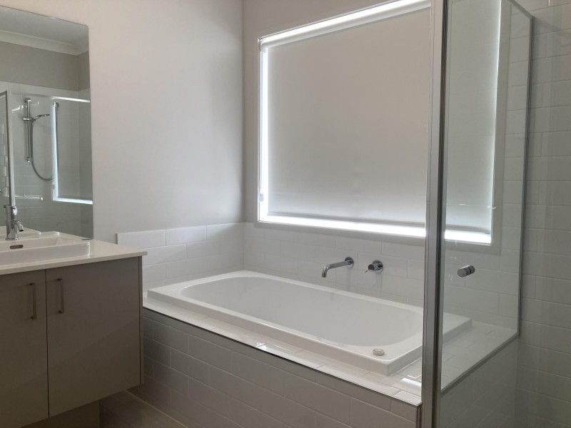 8 Highfield St, Bundamba QLD 4304