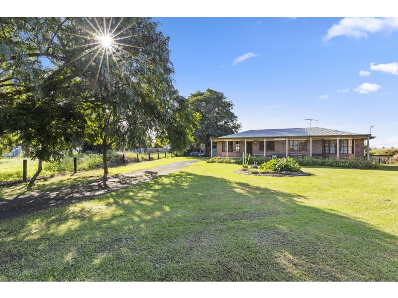 24 Queen Street, Harrisville QLD 4307