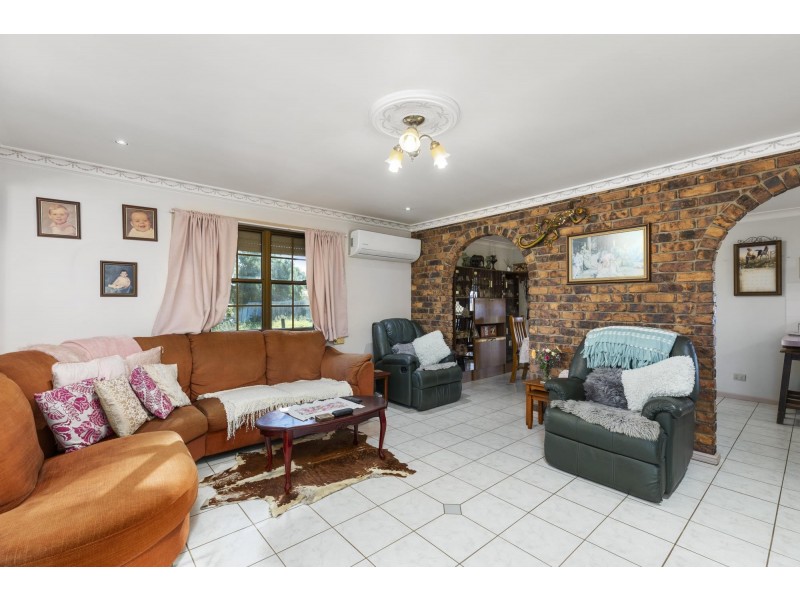 24 Queen Street, Harrisville QLD 4307