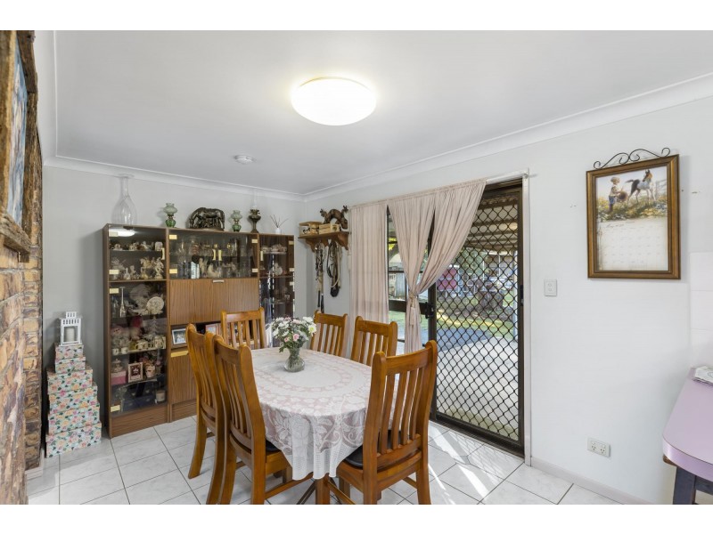 24 Queen Street, Harrisville QLD 4307