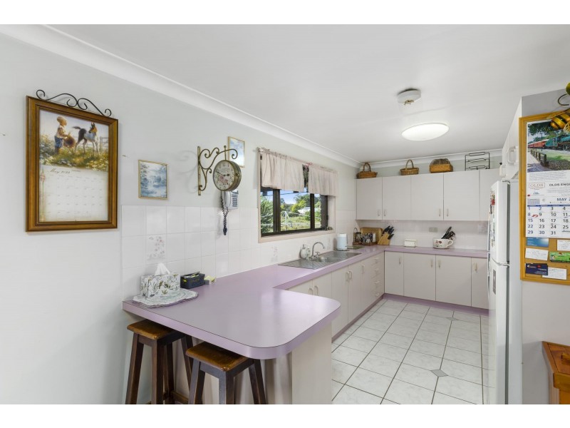 24 Queen Street, Harrisville QLD 4307